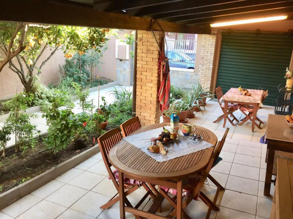 Il Mandarino Bed & Breakfast Decimomannu Bagian luar foto