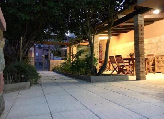 Il Mandarino Bed & Breakfast Decimomannu Bagian luar foto