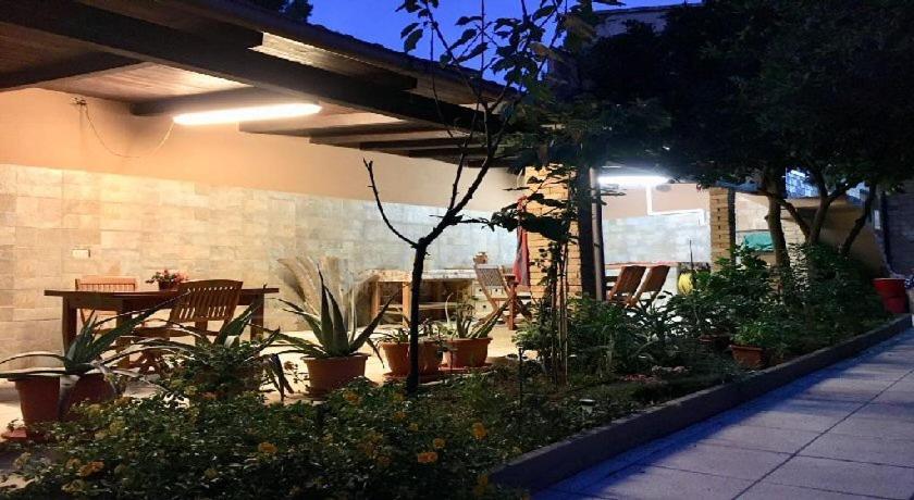 Il Mandarino Bed & Breakfast Decimomannu Bagian luar foto